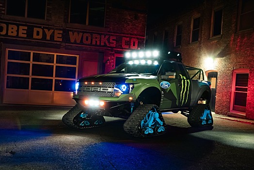 В продаже появился знаменитый гусеничный Ford F-150 Кена Блока