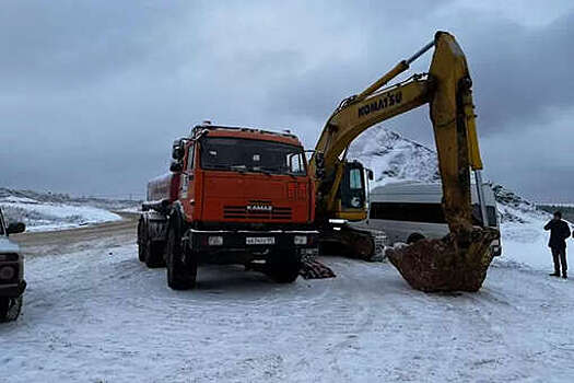 На стройке трассы М-12 в Татарстане рабочего убило ковшом экскаватора