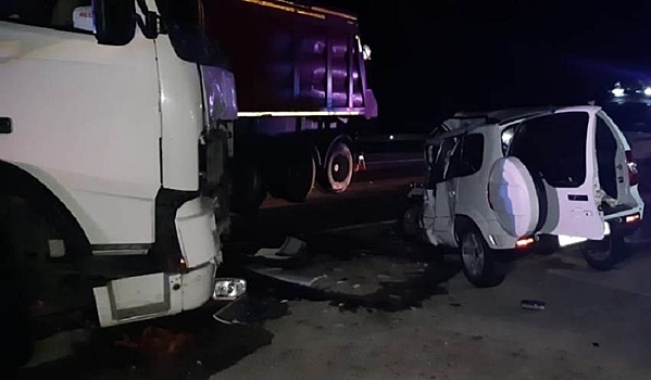 На Кубани в ДТП с грузовиком погиб водитель внедорожника