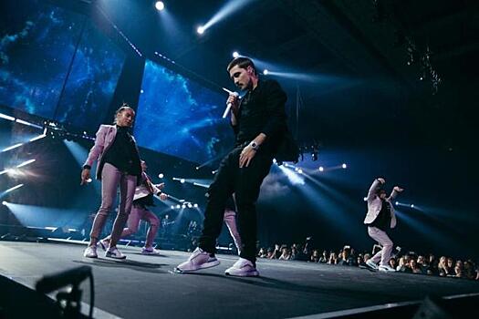 Директор Димы Билана рассказал о самочувствии певца после перелома ноги