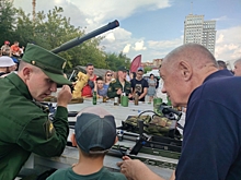 «Сила v правде»: тюменцы знакомятся с подбитыми боевыми машинами врага