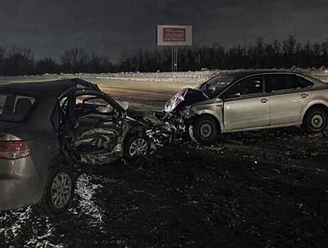 Под Самарой в массовом ДТП пострадали три человека