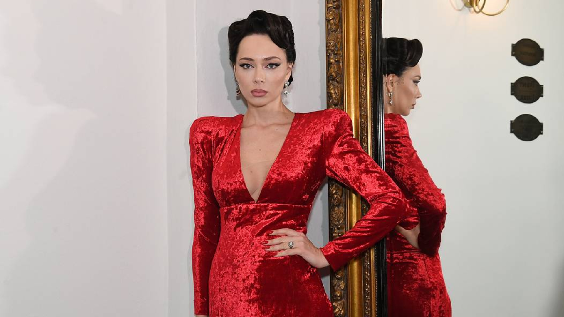 Самбурская похвасталась квартирой в Москве за десятки миллионов рублей