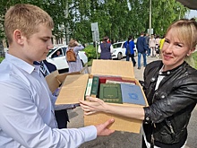 В Самарской области "РГ" передала книги сельской библиотеке
