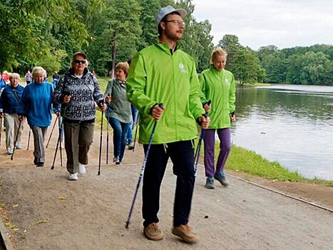 Более 3 тыс пожилых москвичей примут участие в соревнованиях по скандинавской ходьбе
