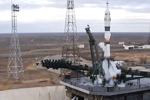 Эксперт: Пуск ракеты с экипажем отменили в российской космонавтике впервые