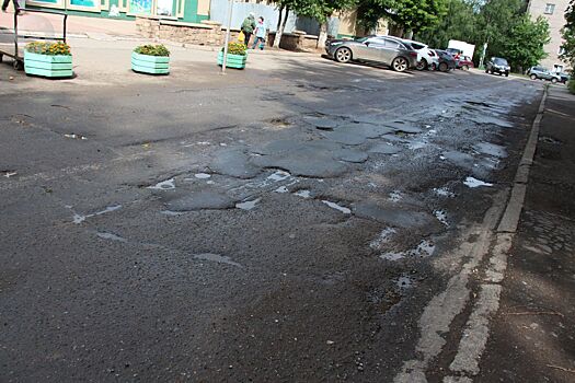 Глава Алнашского района пожаловался на катастрофическую нехватку денег на содержание дорог