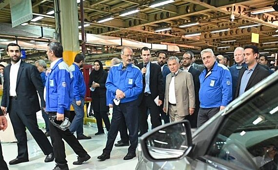 Президент Татарстана посетил заводы энергетической и автомобилестроительной отраслей в Тегеране