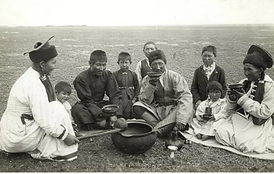 Kaкие пищeвыe пpивычки нapодов СССР yдивляли pyсcких