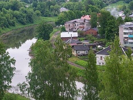 Кабмин профинансирует расчистку рек в ряде регионов РФ