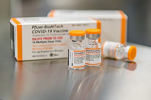 Ученые назвали причины, по которым вакцина Pfizer не появится в России