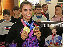 Олимпийскую чемпионку Позднякову носили на руках в Новосибирске