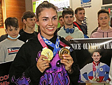 Олимпийскую чемпионку Позднякову носили на руках в Новосибирске