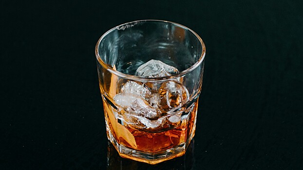 Врач Исаев: заявления о пользе 30 грамм коньяка – миф