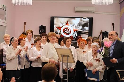 Хор «Русские узоры» выступил на праздничном концерте в Ховрине