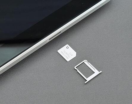 Как не стать жертвой жуликов при подтверждении данных для работы SIM-карты