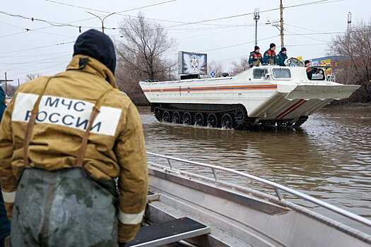 Уровень воды в реке Урал под Оренбургом поднялся уже почти на 10 метров