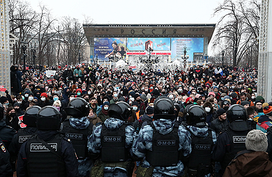 Как политологи интерпретируют результаты опроса о протестах в России