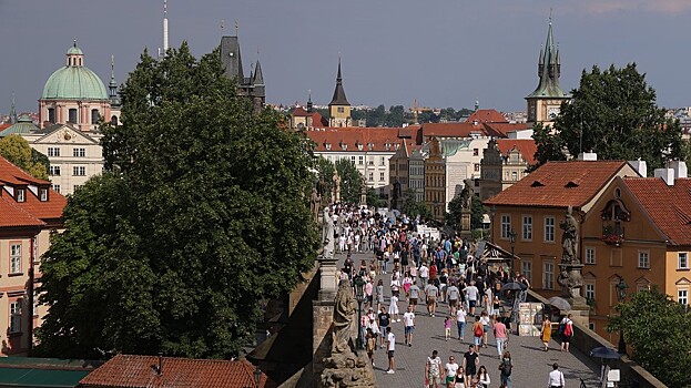 Туристов предупредили о росте цен и массовых отказах в выдачах шенгенов