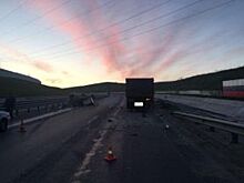 Таксист заехал под «КАМАЗ» на въезде в Ставрополь