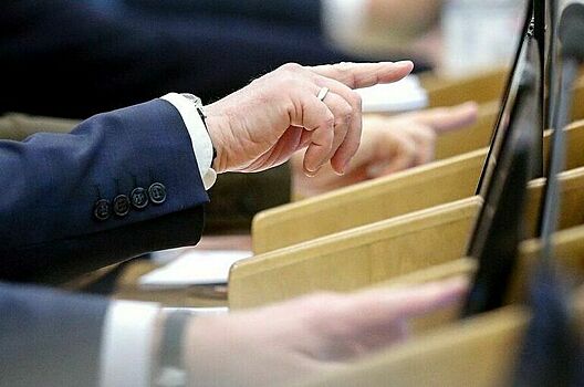 В весеннюю сессию Госдумы предложили провести два дополнительных «правчаса»