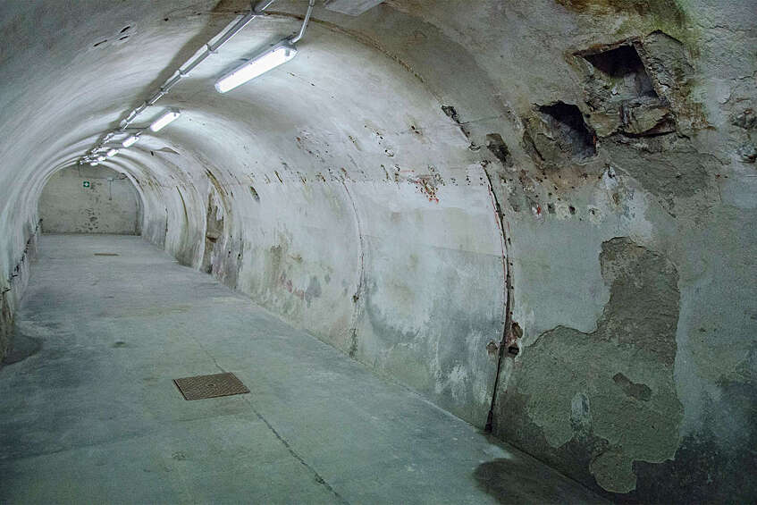 Бомбоубежища под ратушей Турина в Италии. По прямому назначению бункер не используется. Пока он просто законсервирован