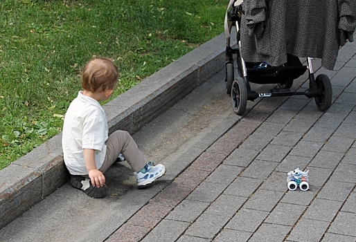 В Приморье мать попыталась заколоть 3-летнего сына ножом: малыша спасли случайные свидетели