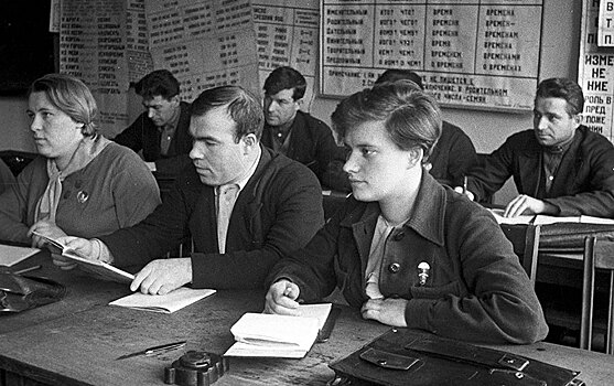 Тест: советские интеллигенты приняли бы вас за своего, если сделаете 0 ошибок