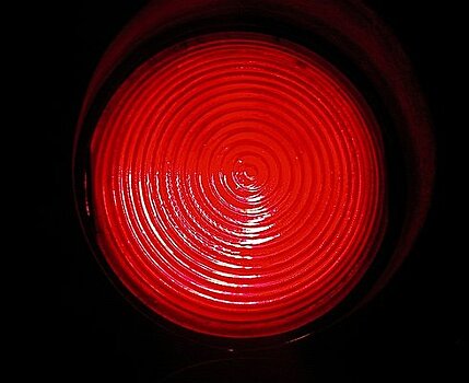 На красный свет разрешат ездить уже весной