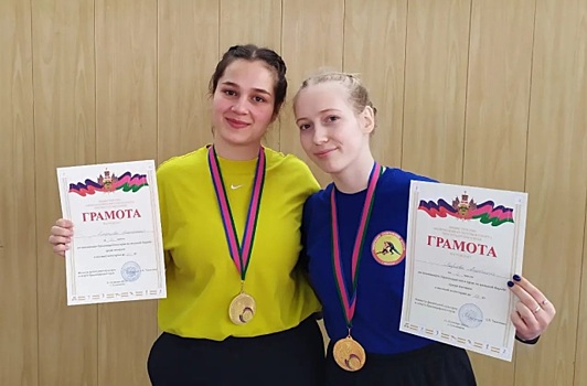 Две жительницы Армавира победили в краевом чемпионате по вольной борьбе