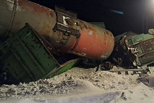 На Южном Урале возобновилось движение поездов после столкновения тепловоза с грузовым составом