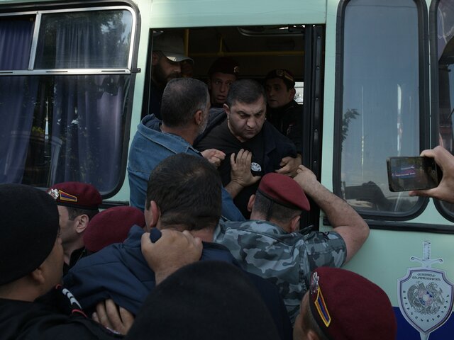 Армянская полиция освободила всех задержанных 27 мая протестующих