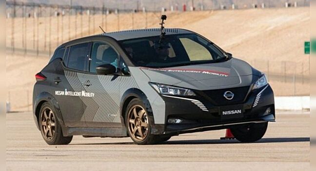 Фирма Nissan показала систему полного привода для электромобилей