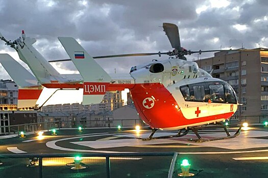 Вертолет МАЦ доставил в больницу пострадавшего в ДТП подростка