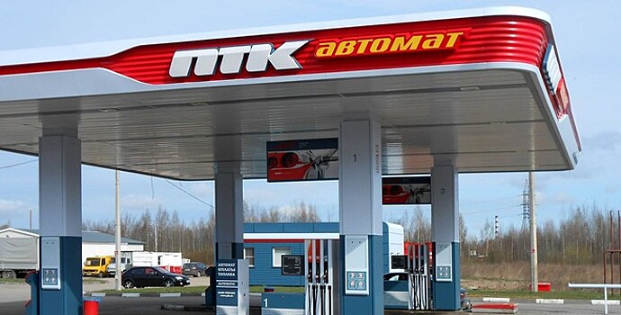 «Роснефть» купила всю сеть АЗС Петербургской топливной компании