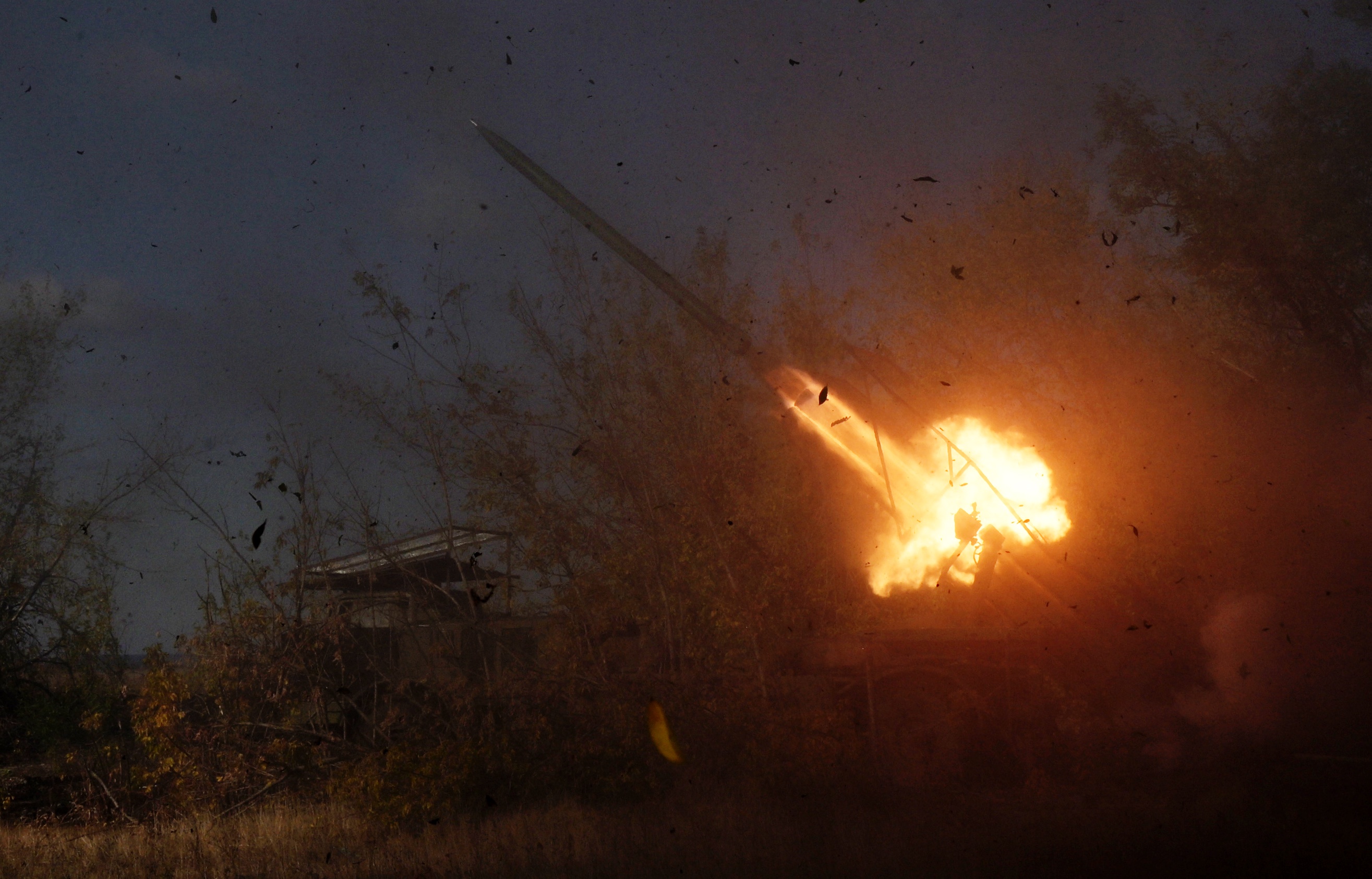 Артиллеристы уничтожили командный пункт и технику ВСУ на расстоянии более 30 км