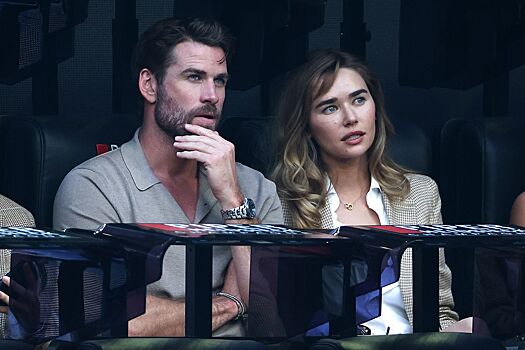 Фото: Лиам Хемсворт с трибун следит за матчем Синнер — Зверев в финале Australian Open