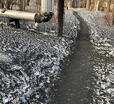 В Котельниче дети вынуждены гулять по черному снегу и дышать сажей