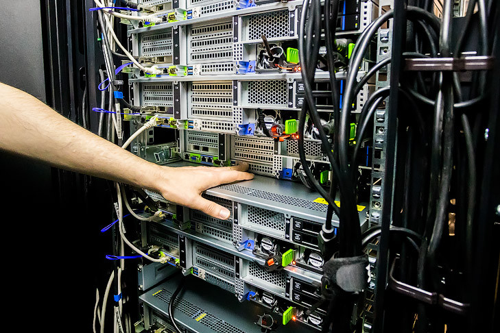 Черные майнеры украли электричества на 99 млн рублей в Новосибирской области