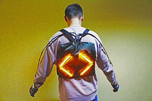 Школьник из Ижевска изобрел светодиодный рюкзак для велосипедистов