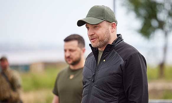 Играл в КВН и работал на заграницу: Чем известен погибший под Киевом глава МВД Украины Монастырский?