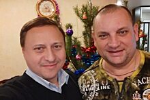 Денис Павлов поздравил участника СВО с праздниками лично