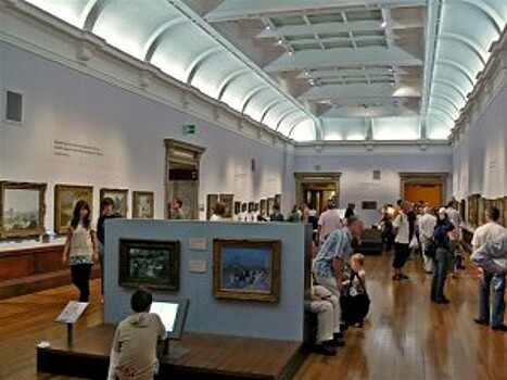 Музеям Шотландии и Ирландии посвятили лекцию проекта «Лувр на диване»