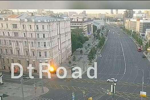Опубликованы кадры первых минут после аварии на Зубовском бульваре в Москве