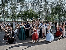 В школе 853 для учащихся одиннадцатых классов состоялся большой выпускной праздник