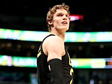 Баскетболист НБА Маркканен провёл ледовую тренировку во вратарской хоккейной форме