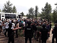 Неонацисты С14 схватились с полицией за детский лагерь под Киевом