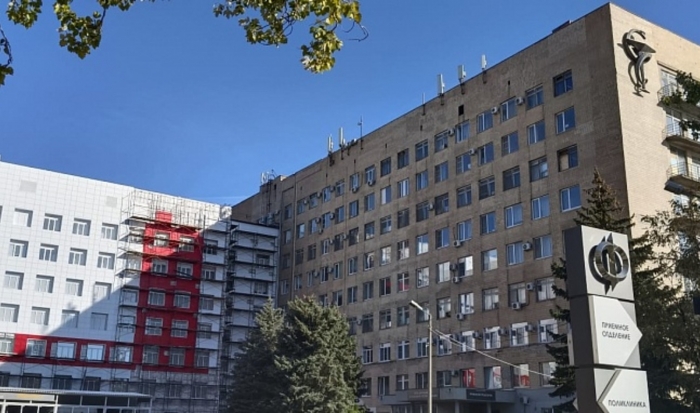 В Волжском Волгоградской области ремонтируют больницу Фишера