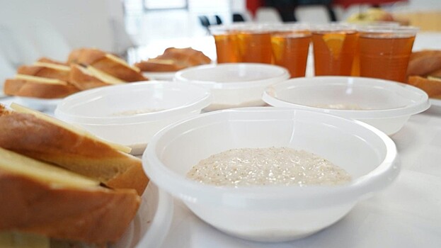 Более 80 порций обеда нуждающимся выдали волонтеры Вологды