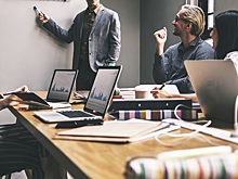 Тихий час на работе и свежие фрукты. Как улучшить работоспособность